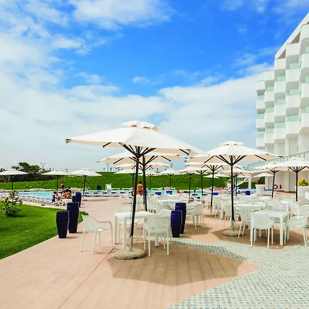 Mh佩尼切酒店 4* 佩尼契