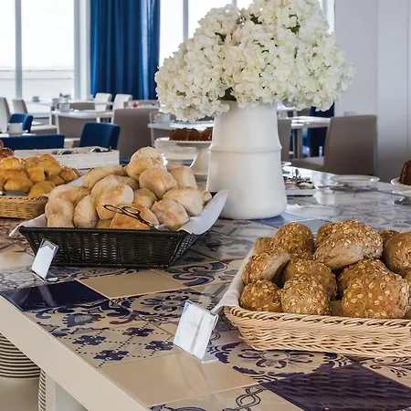 Mh Otel 4*