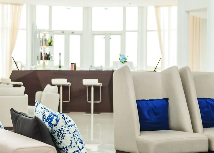 Mh佩尼切酒店 4*