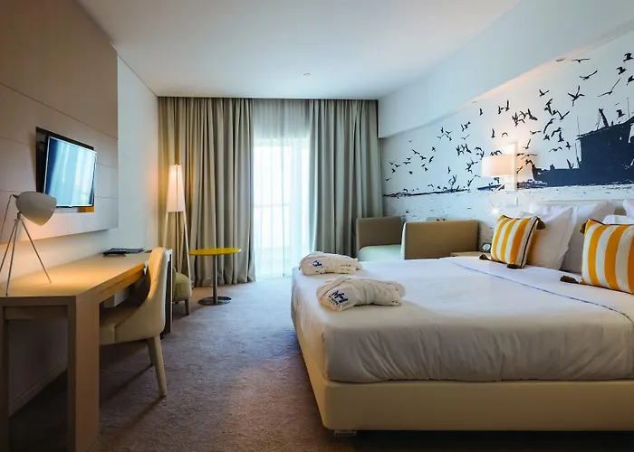 Mh佩尼切酒店 4* 佩尼契