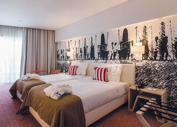 Mh佩尼切酒店 4* 佩尼契